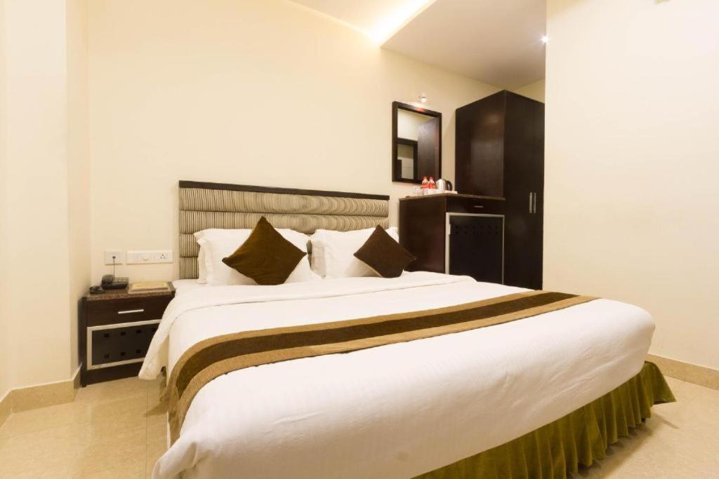 Kelambākkam Hotel Southern Residency מראה חיצוני תמונה