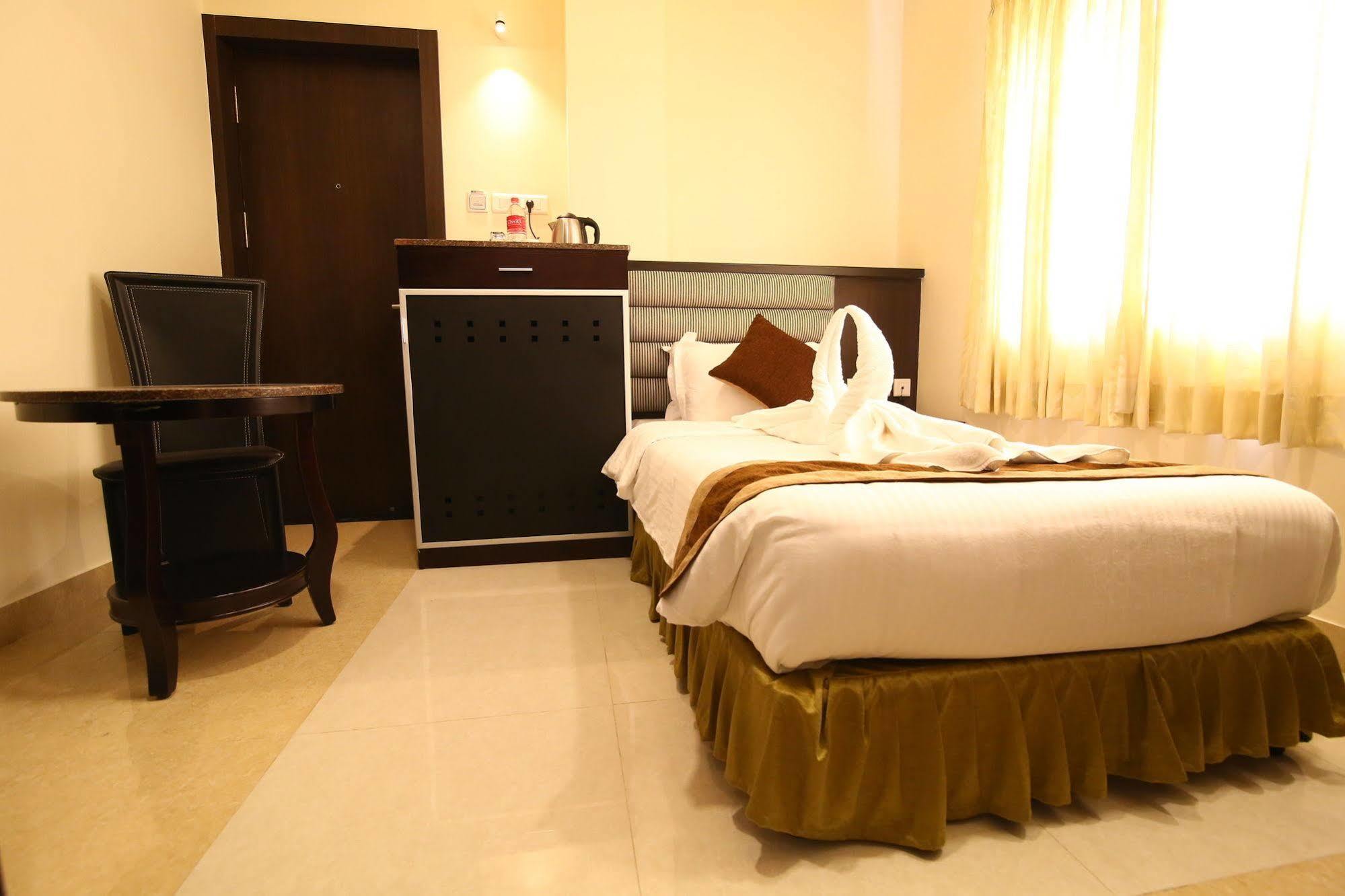 Kelambākkam Hotel Southern Residency מראה חיצוני תמונה